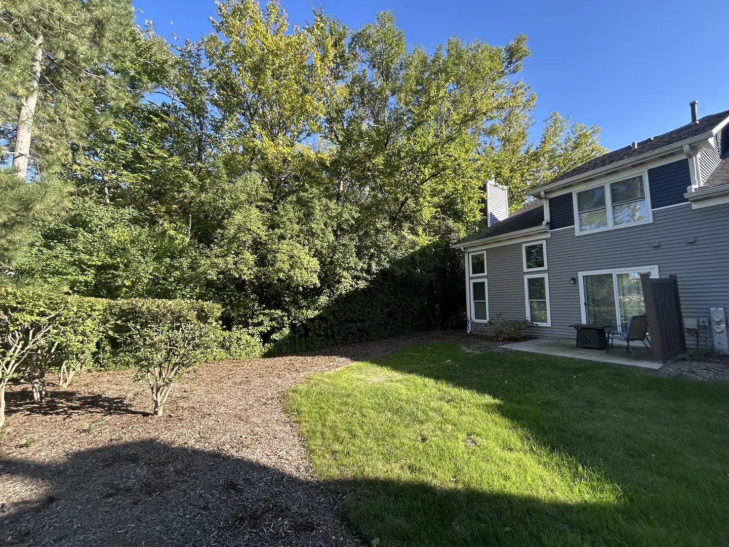327 E Tall Oaks Lane IL