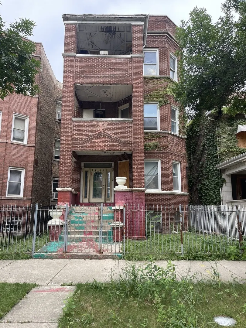 4930 W Washington Boulevard IL
