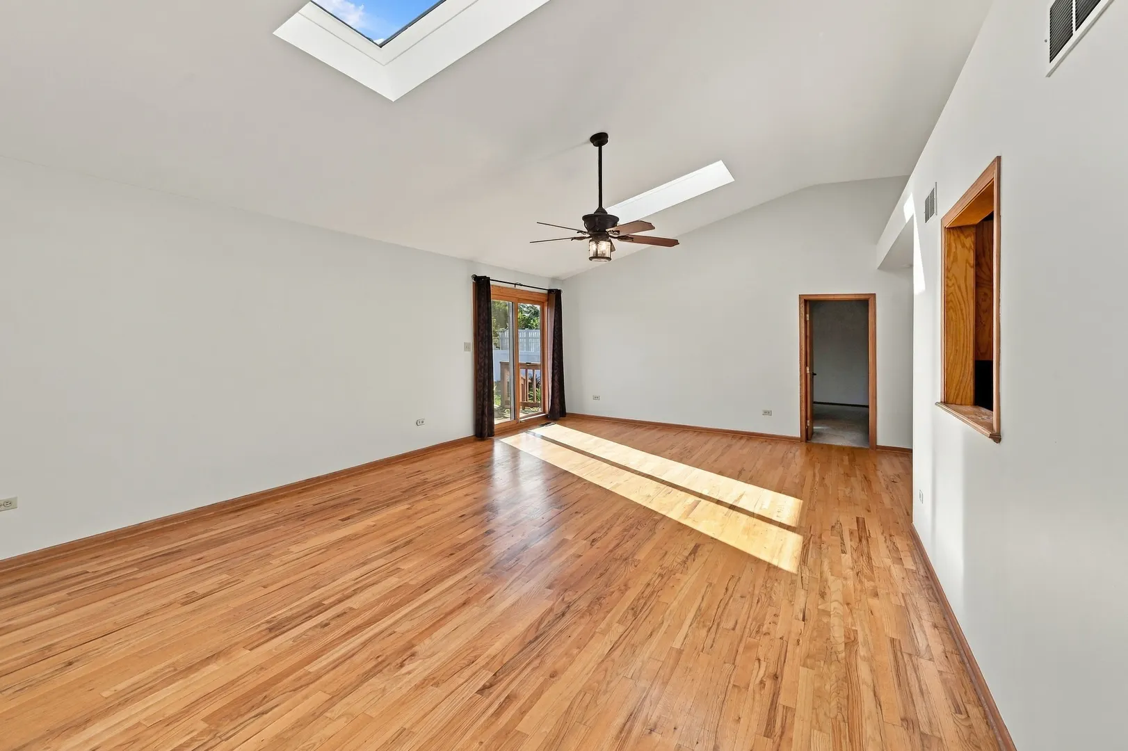 128 Bush Drive IL
