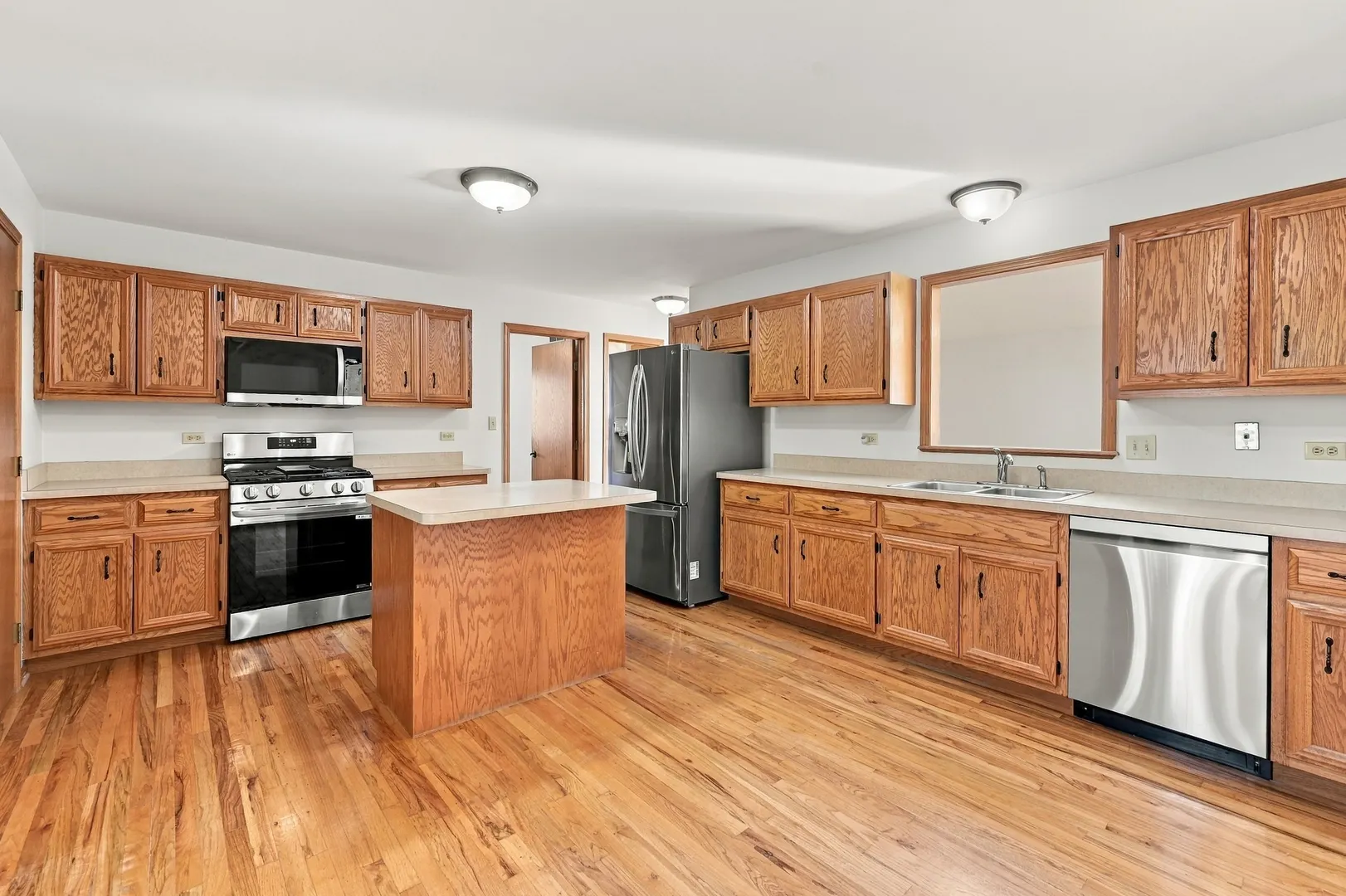 128 Bush Drive IL