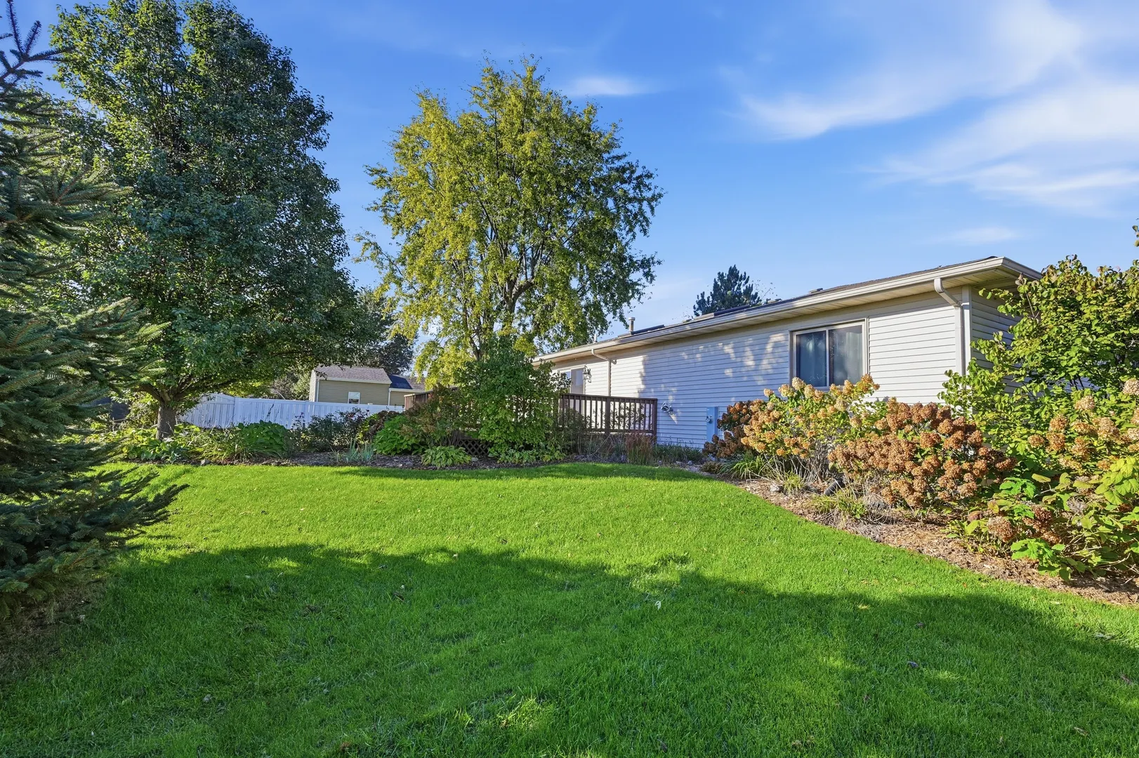 128 Bush Drive IL
