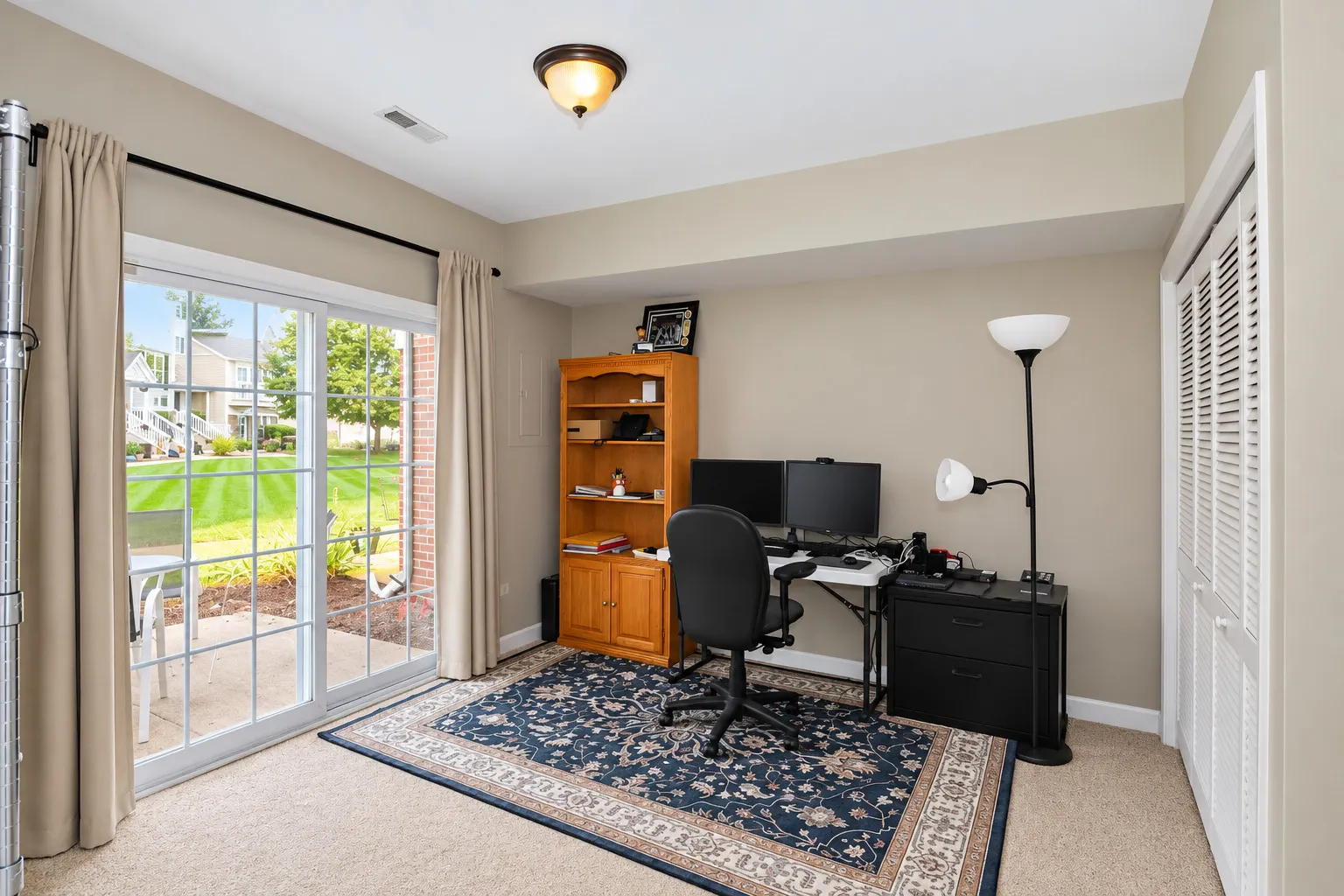 142 Lakeshore Drive IL