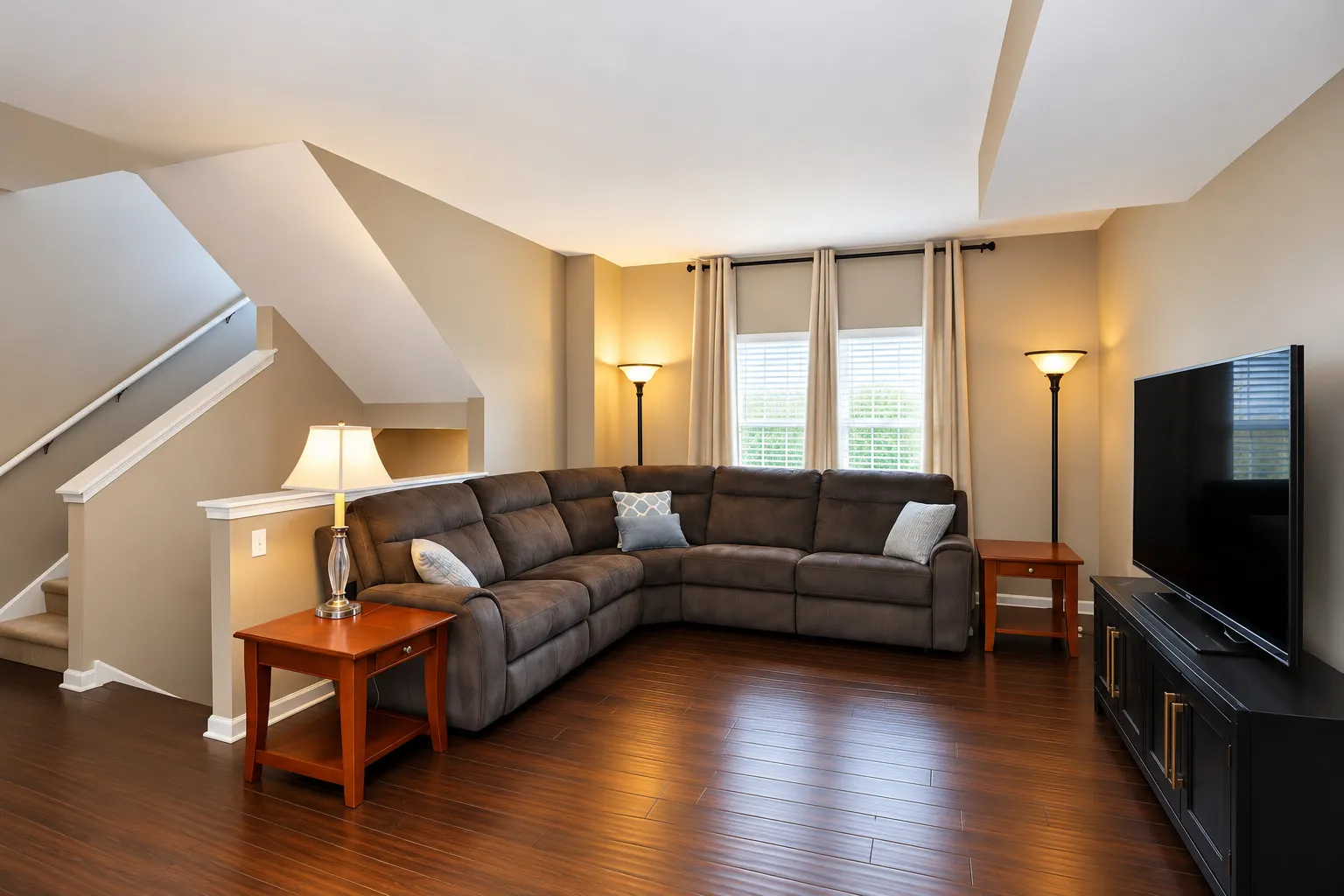 142 Lakeshore Drive IL