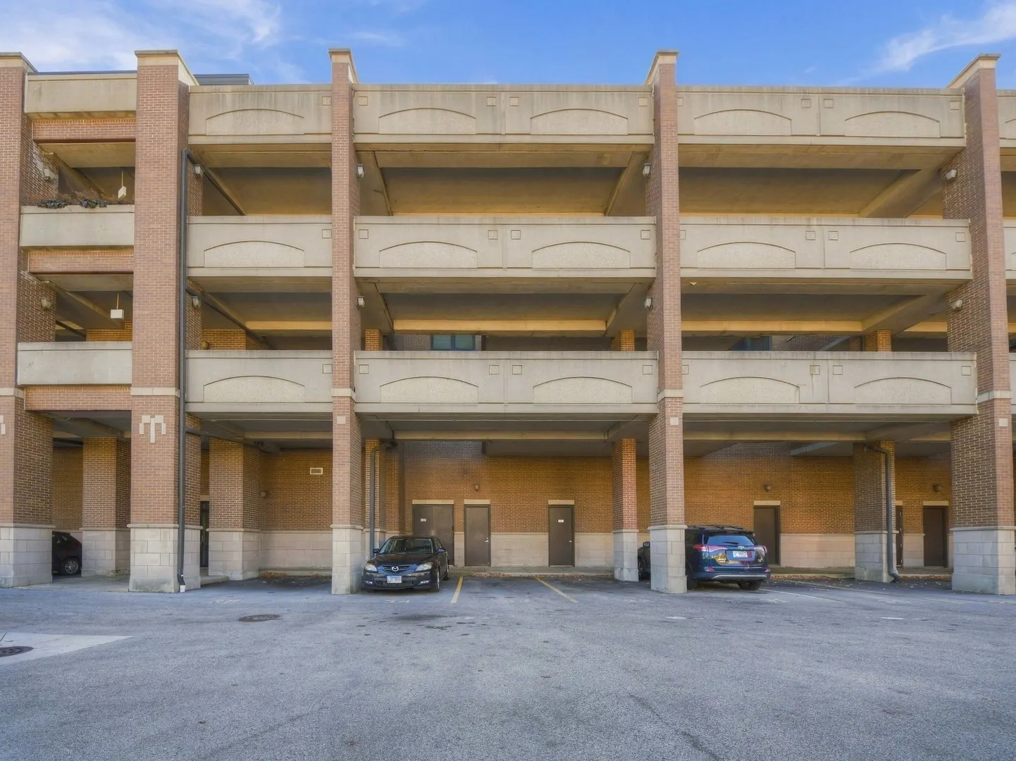 2510 W Irving Park Road IL #306