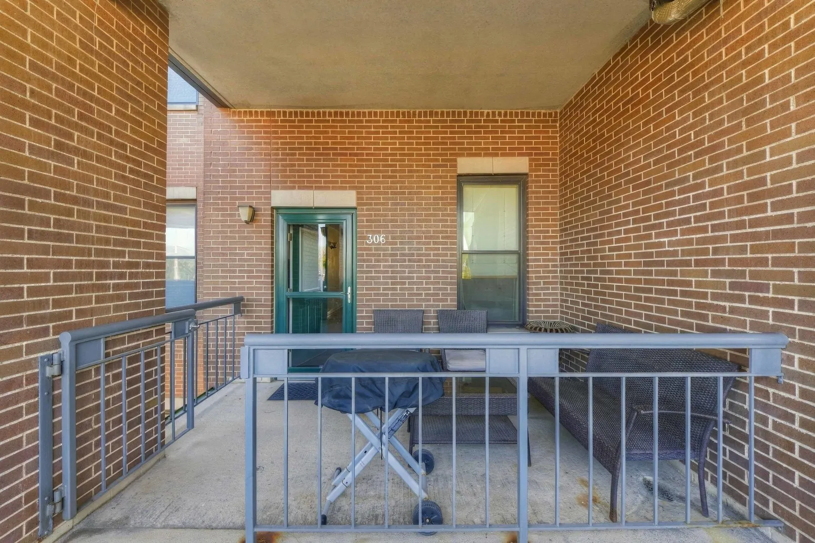 2510 W Irving Park Road IL #306
