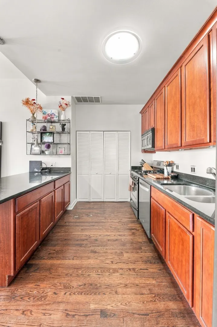 2510 W Irving Park Road IL #306