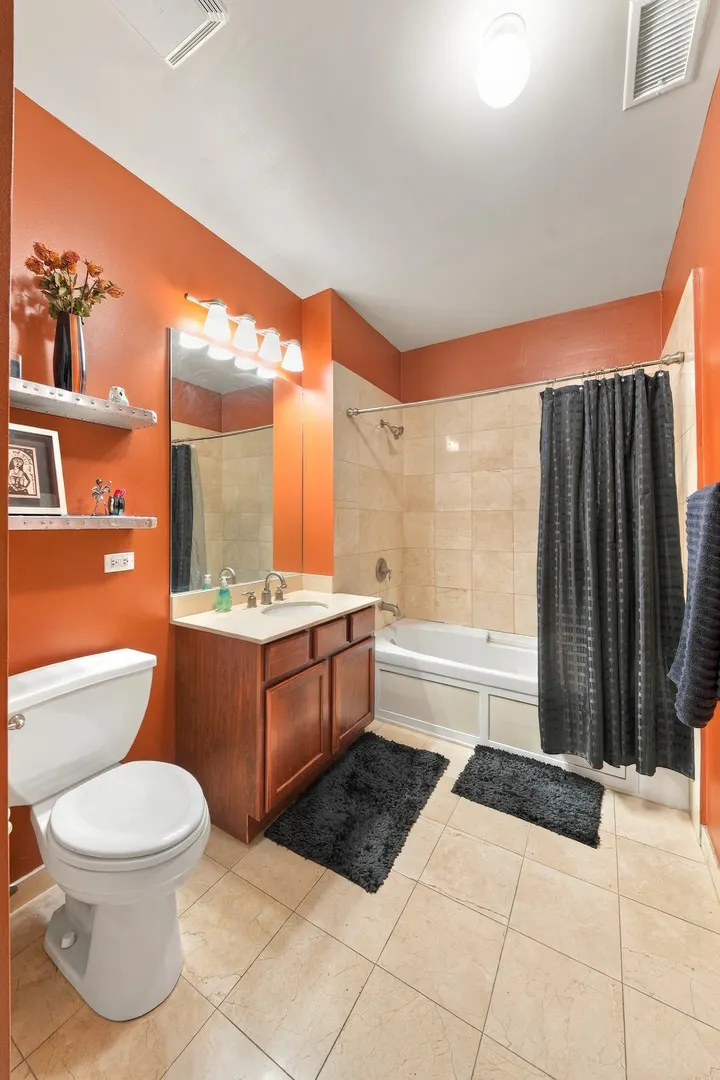 2510 W Irving Park Road IL #306