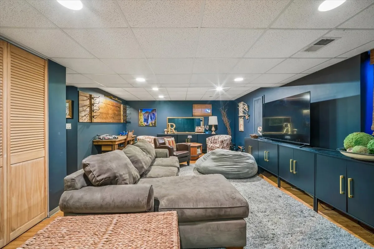 2103 Olde Mill Lane IL