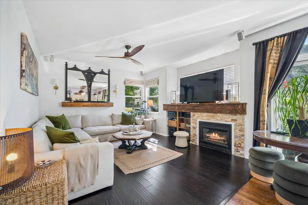 2103 Olde Mill Lane IL