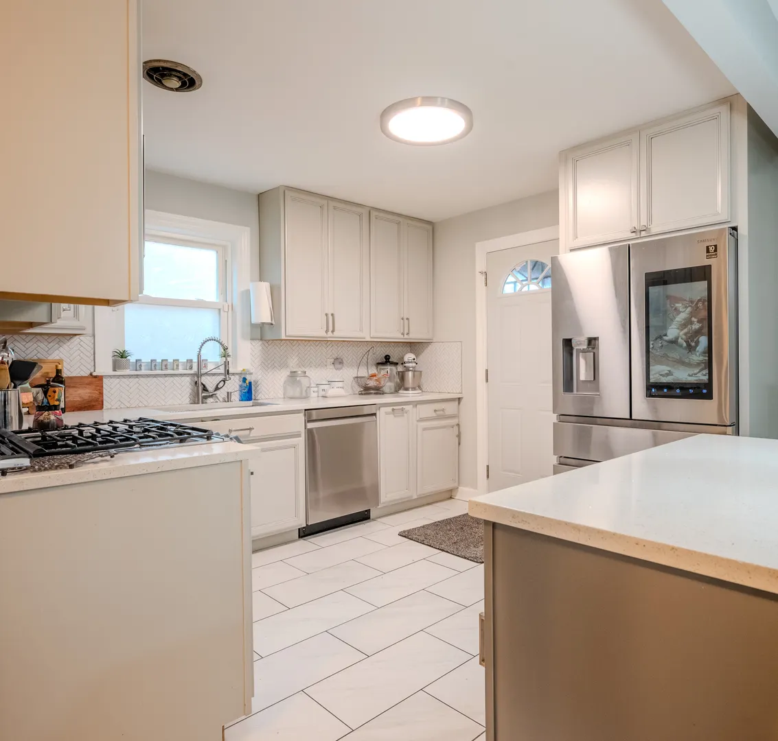 4850 W Waveland Avenue IL
