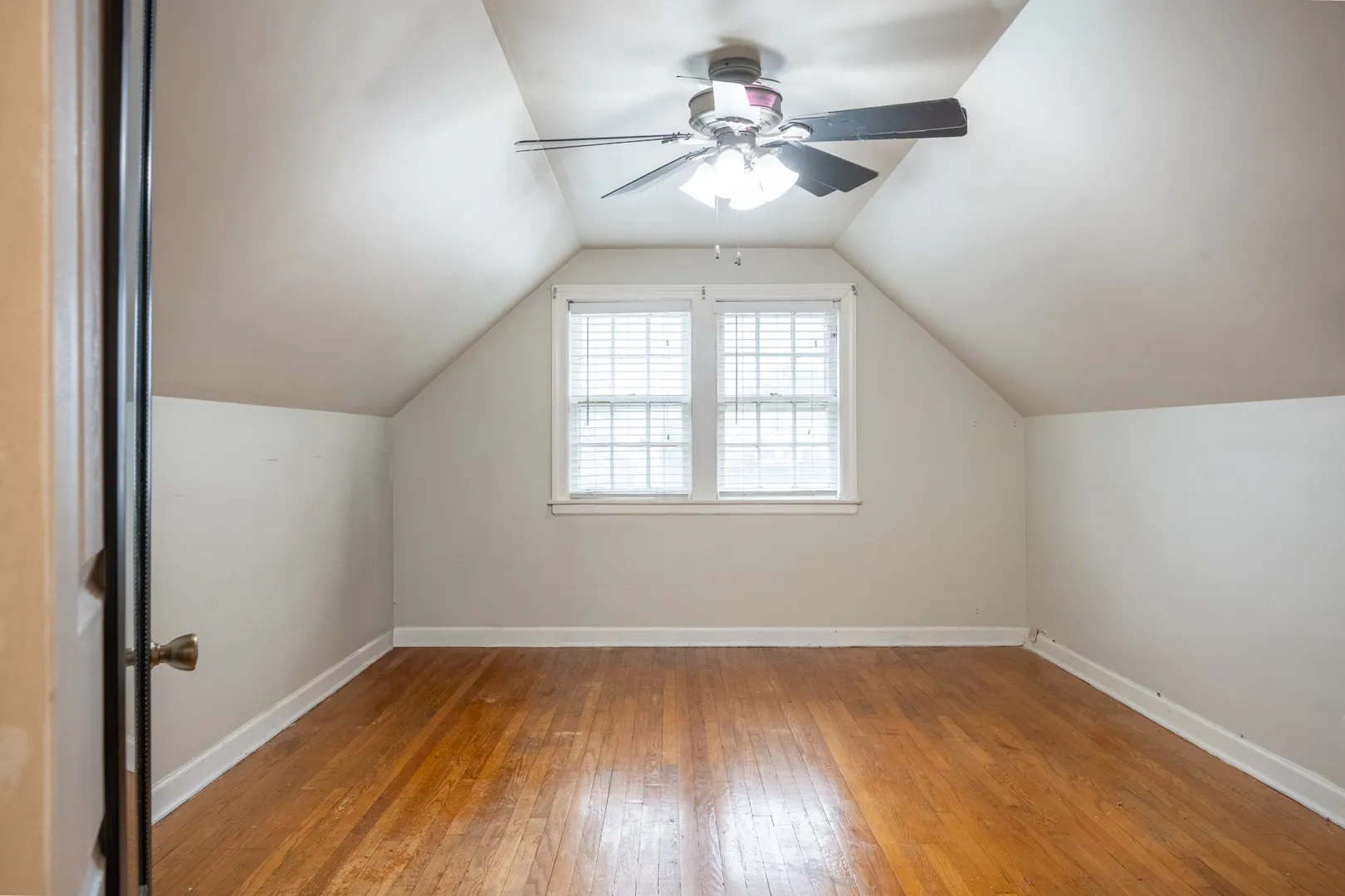4850 W Waveland Avenue IL