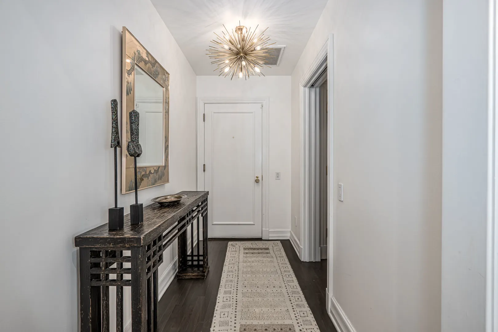 800 N Michigan Avenue IL #2801
