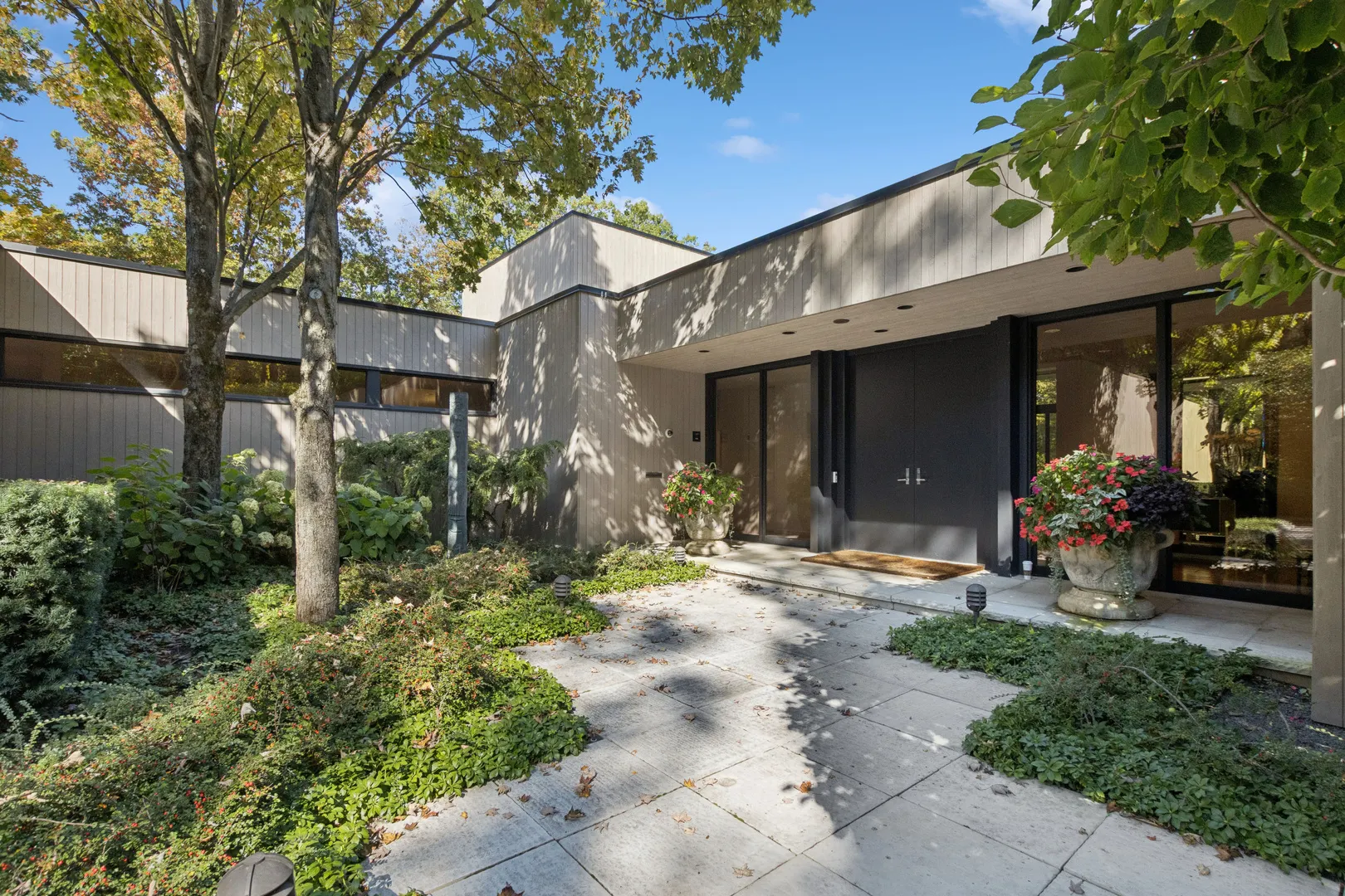 811 Judson Avenue IL