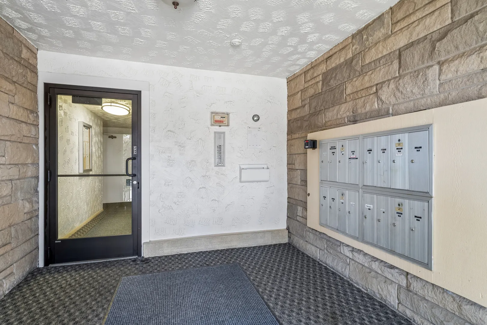 8836 N Western Avenue IL #1H