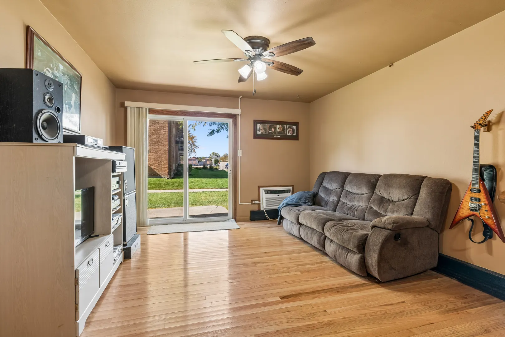 8836 N Western Avenue IL #1H