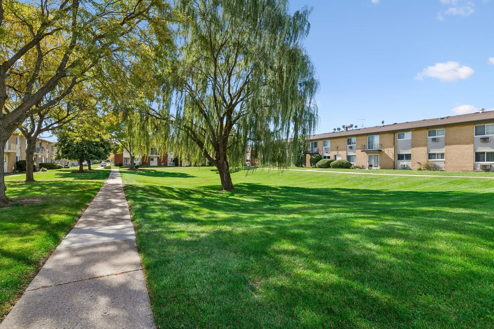 8836 N Western Avenue IL #1H