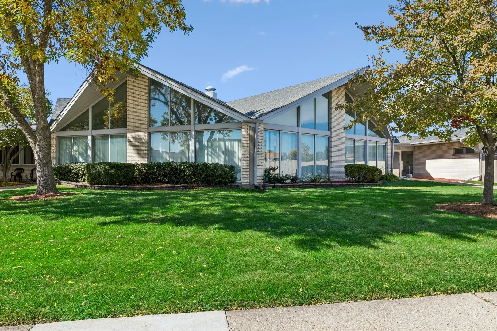 8836 N Western Avenue IL #1H