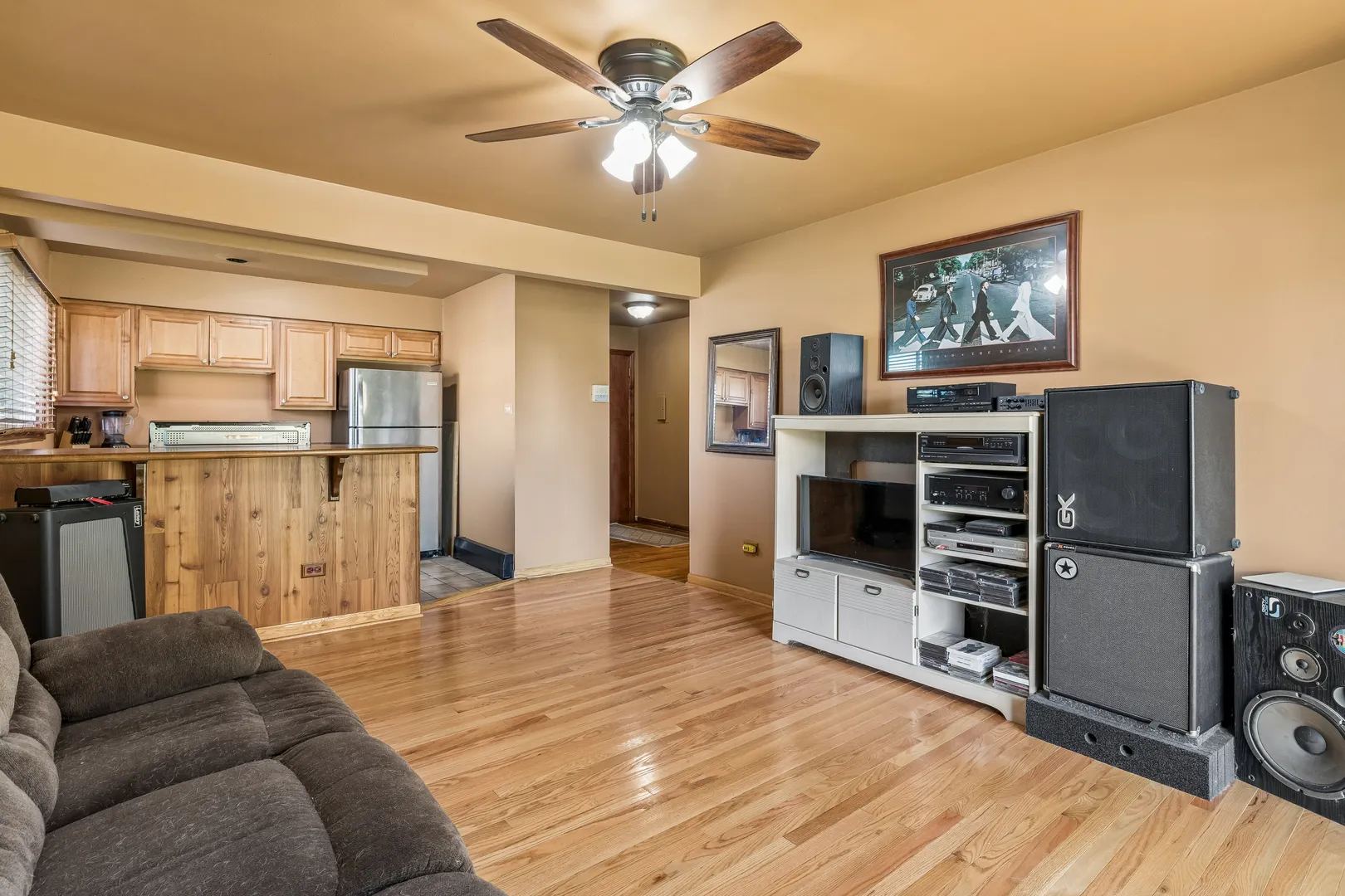 8836 N Western Avenue IL #1H