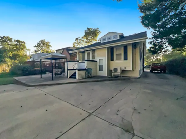 215 Maple Lane IL