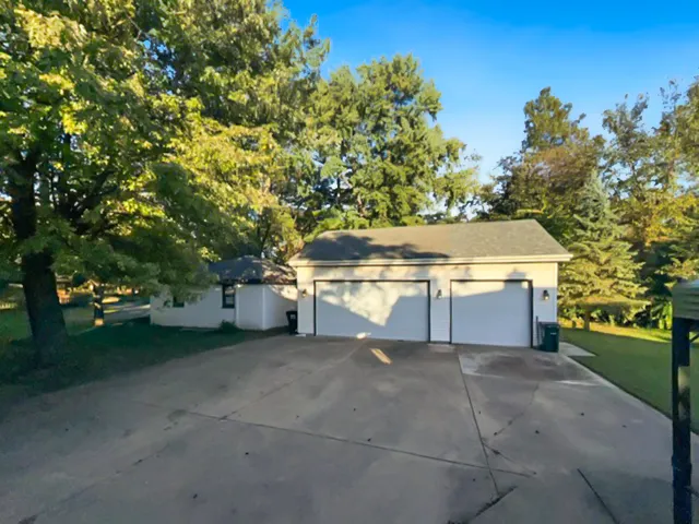 215 Maple Lane IL