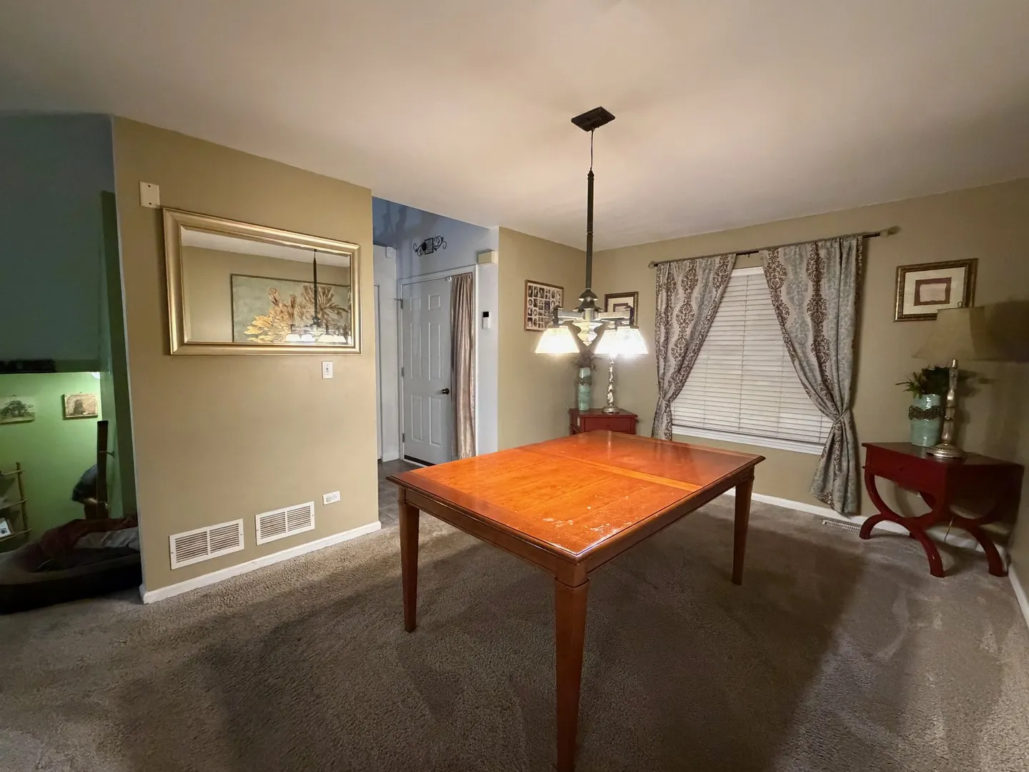 1917 Sunshine Court IL