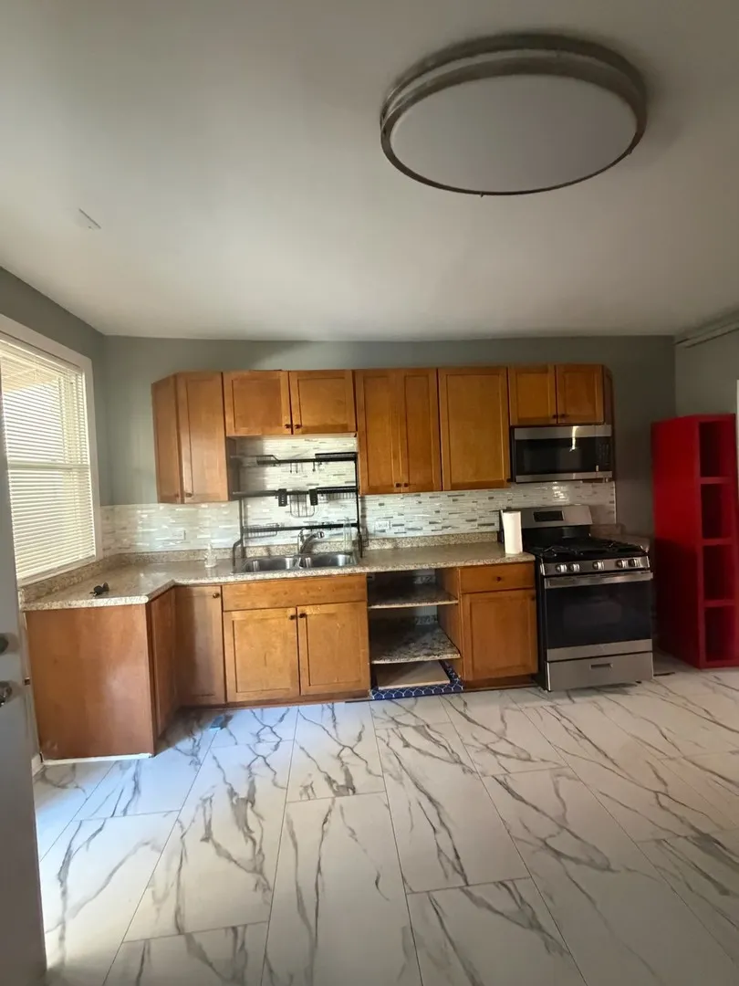 4927 N PULASKI Avenue IL #1A