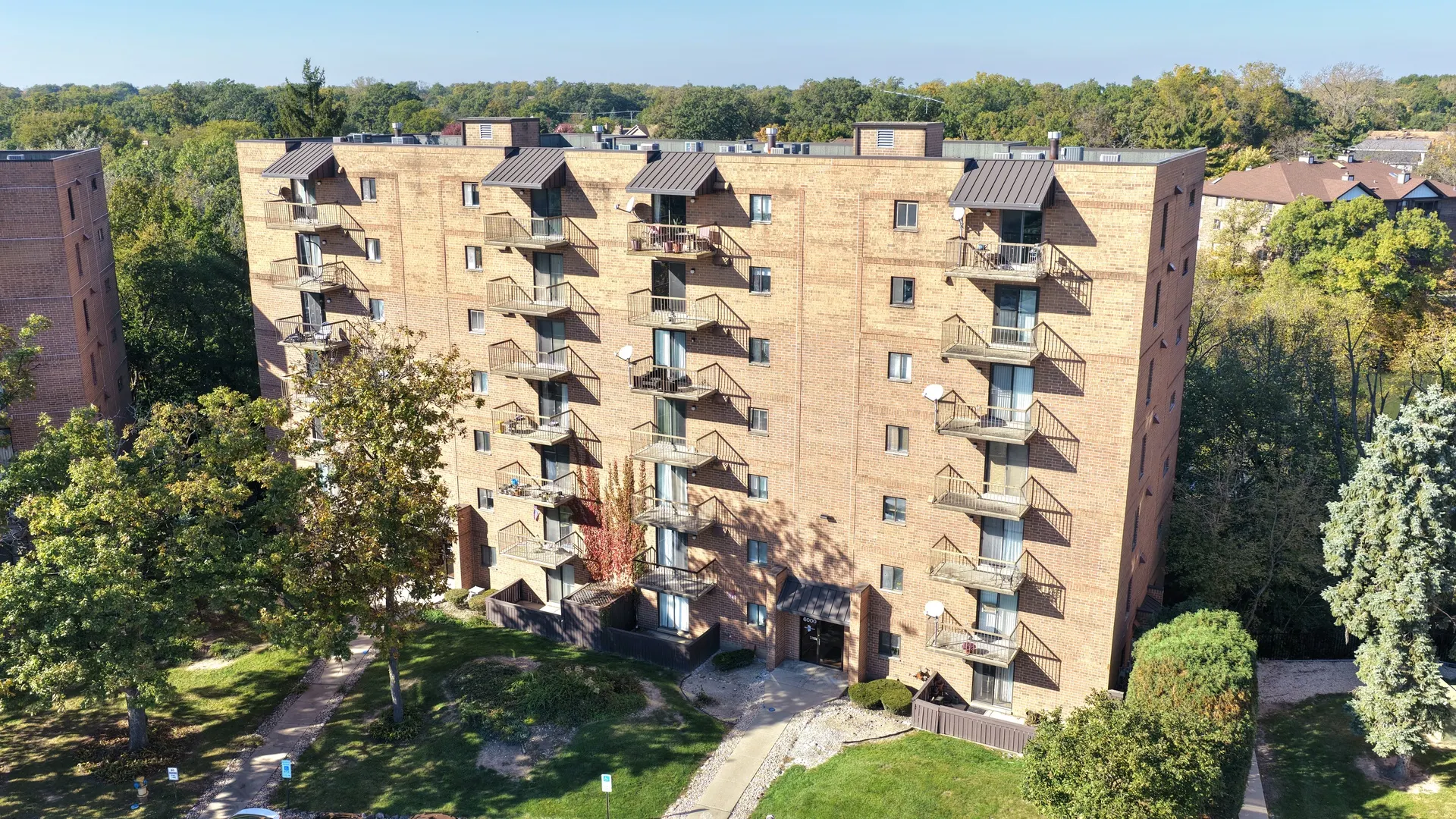 6000 Lake Bluff Drive IL #202