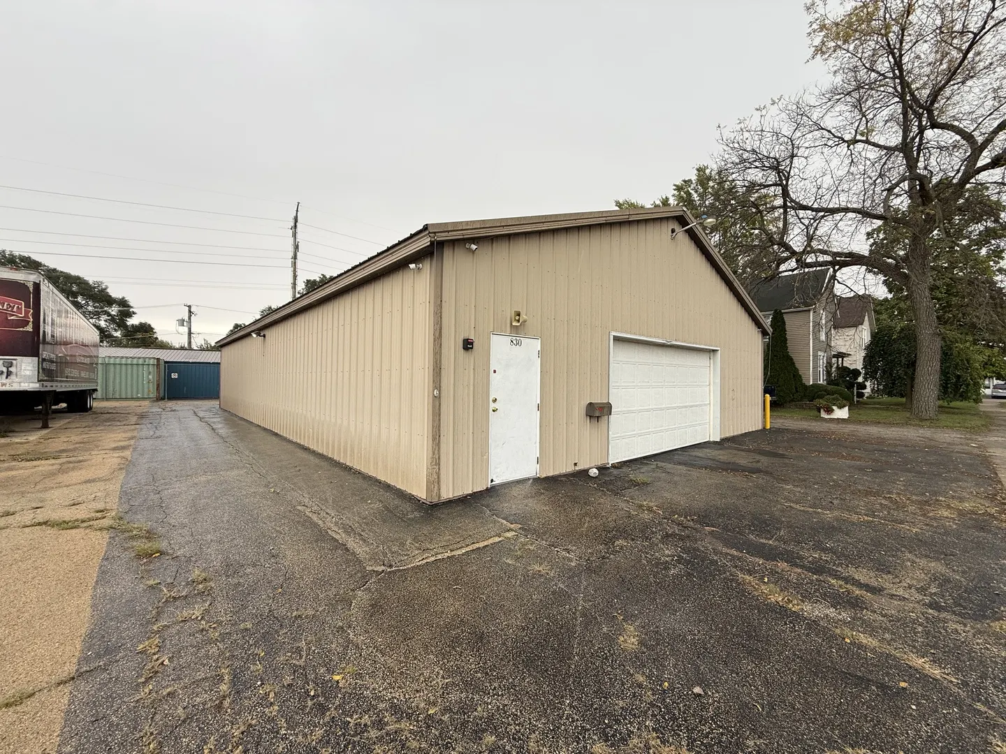 830 S McMullen Drive IL