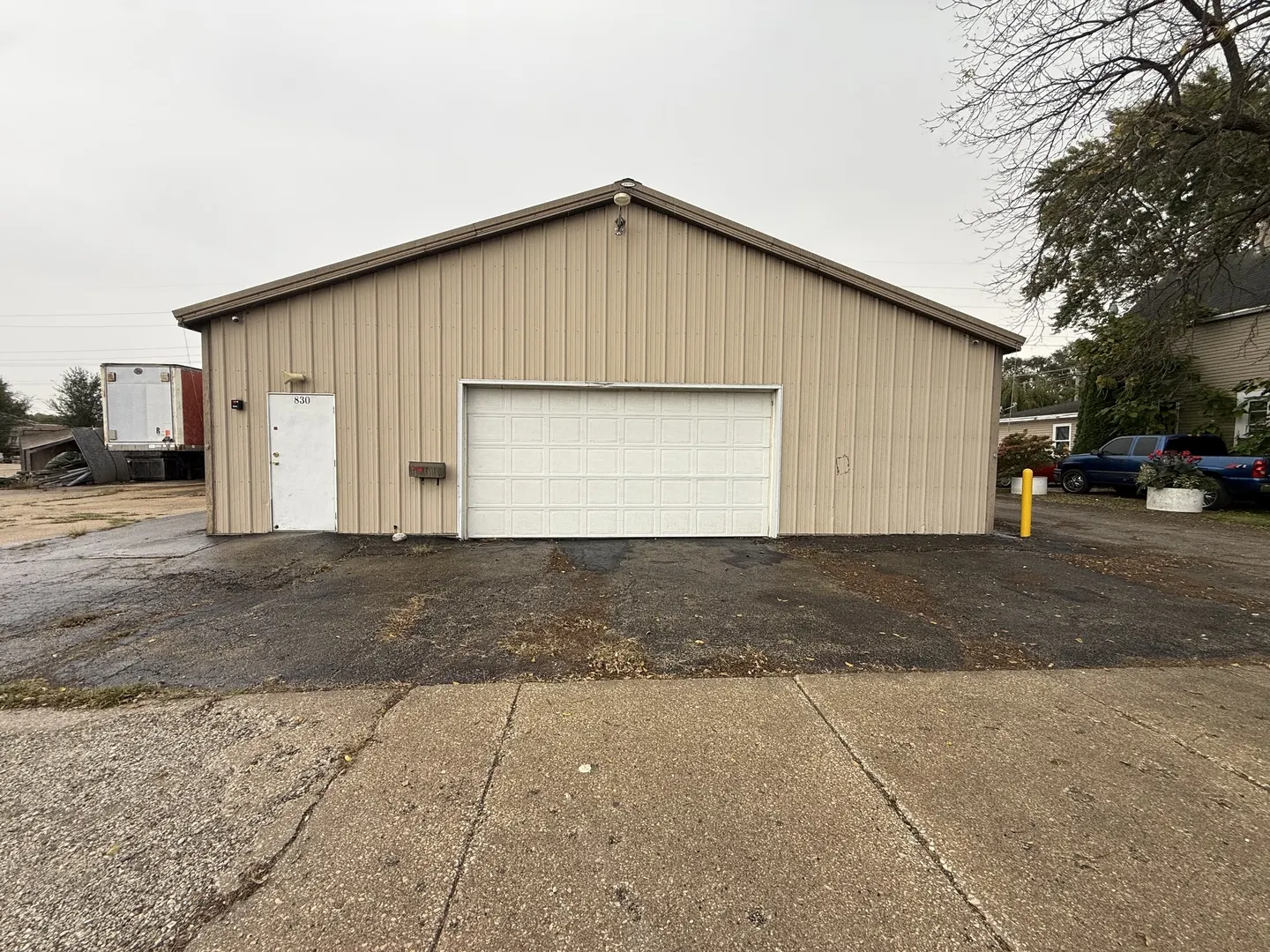 830 S McMullen Drive IL
