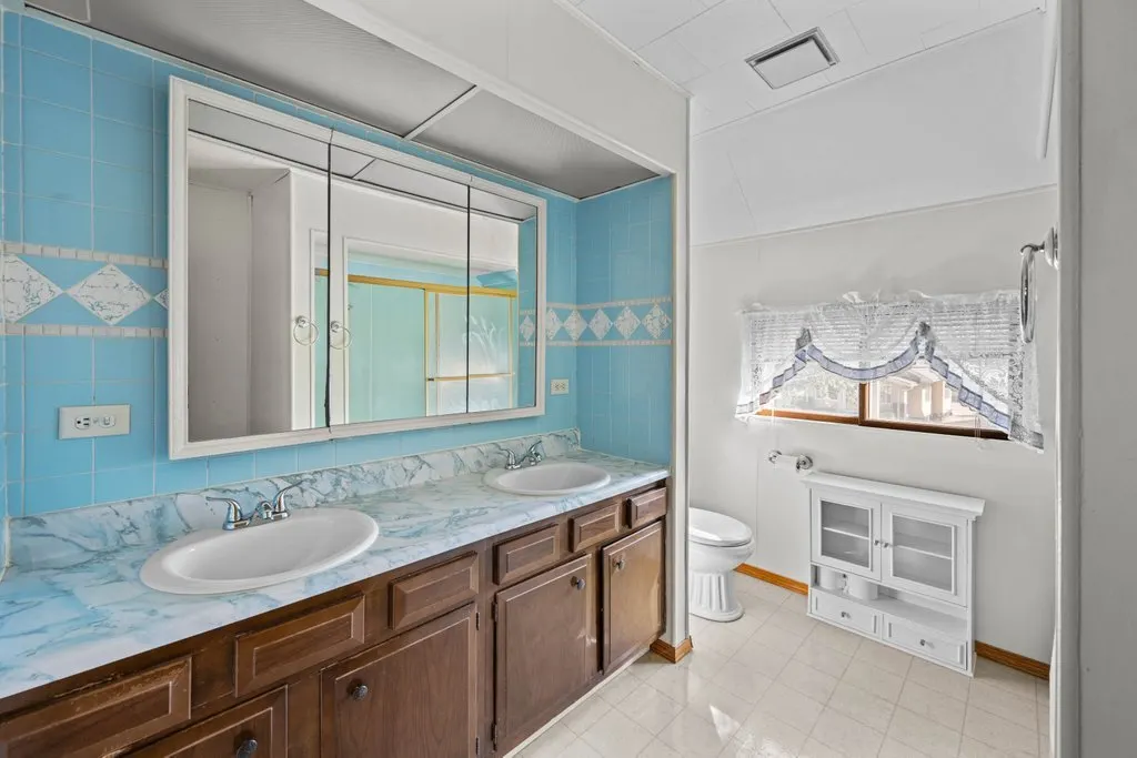 410 S Cottage Street IL