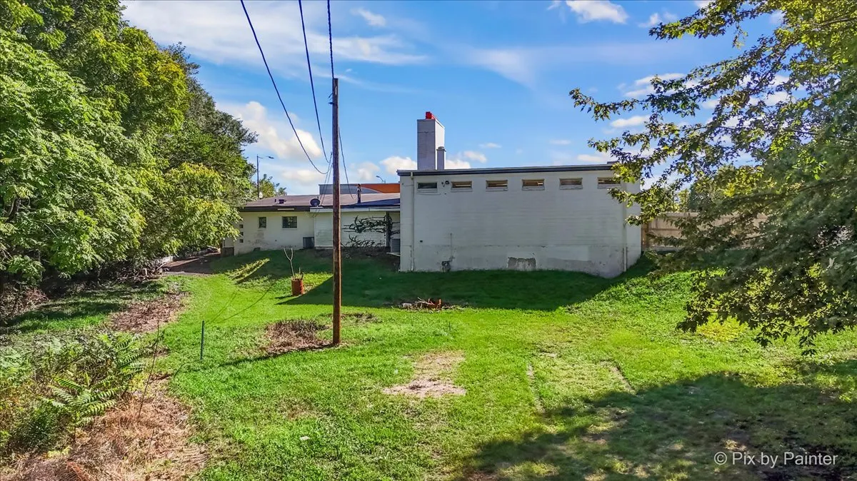 3702 W Elm Street IL