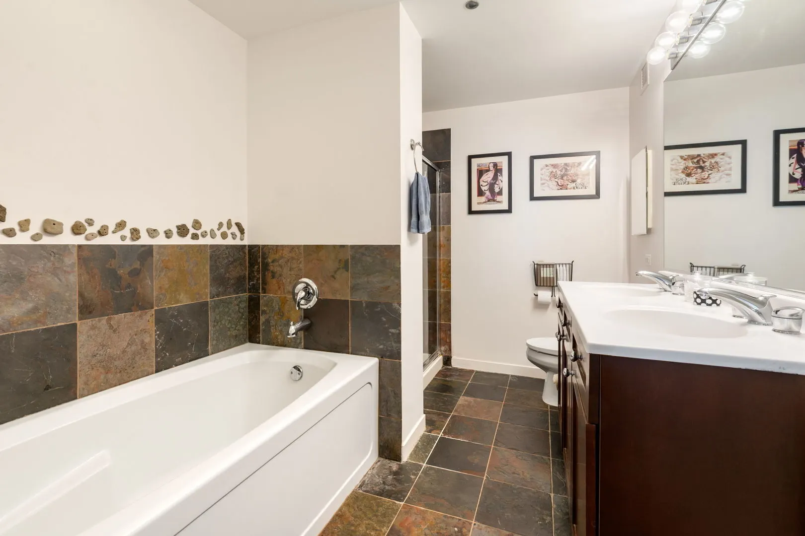 200 W Grand Avenue IL #1801