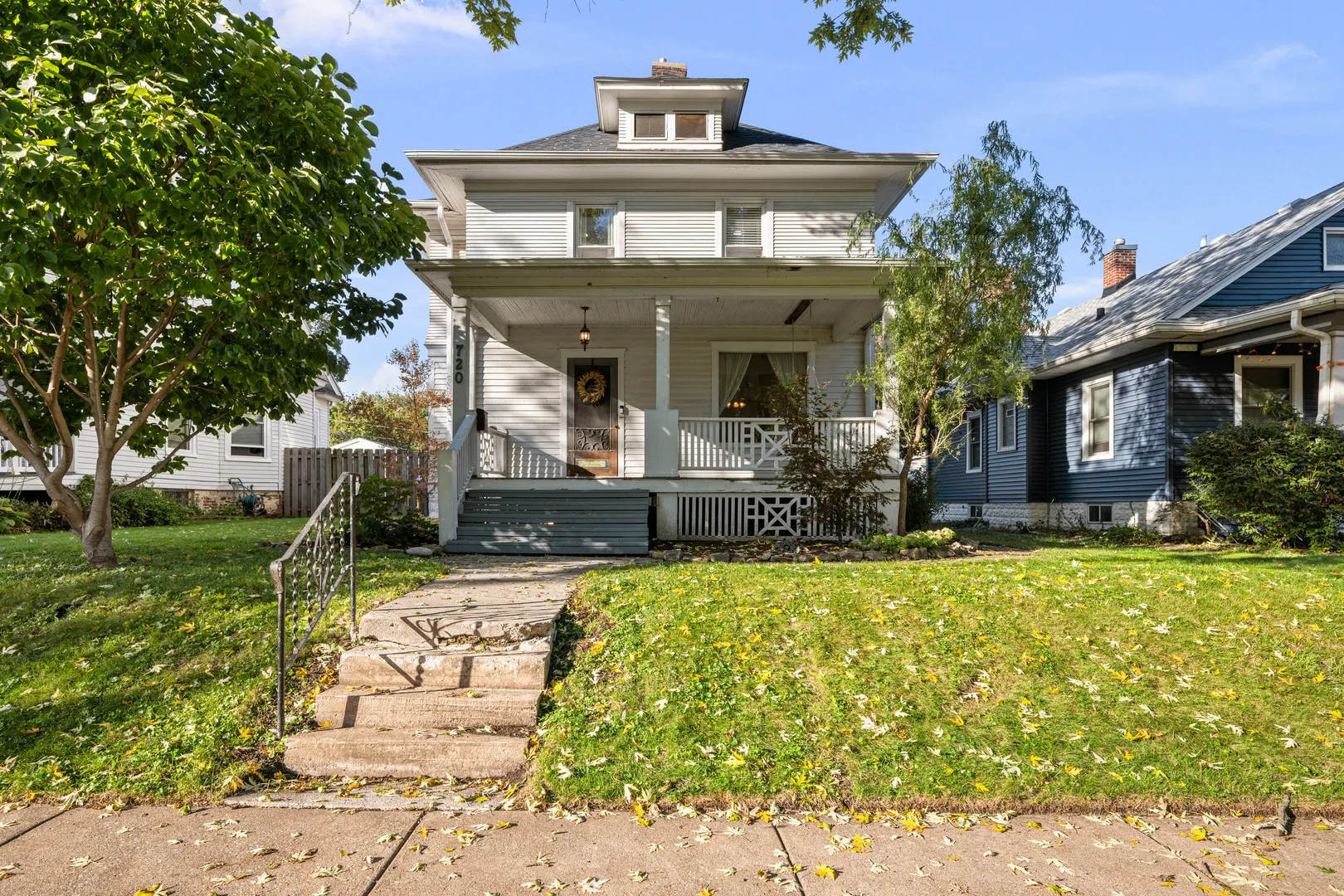 720 E High Street IA