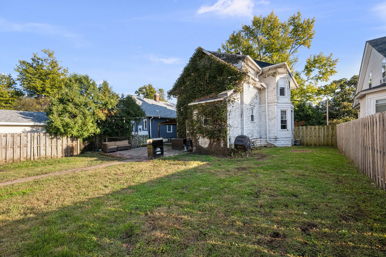 720 E High Street IA