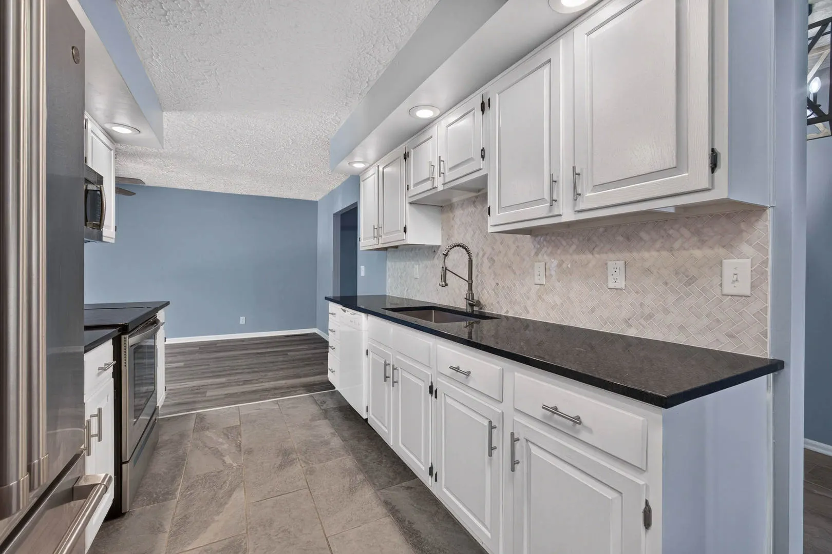 6401 Utica Ridge Road IA #12