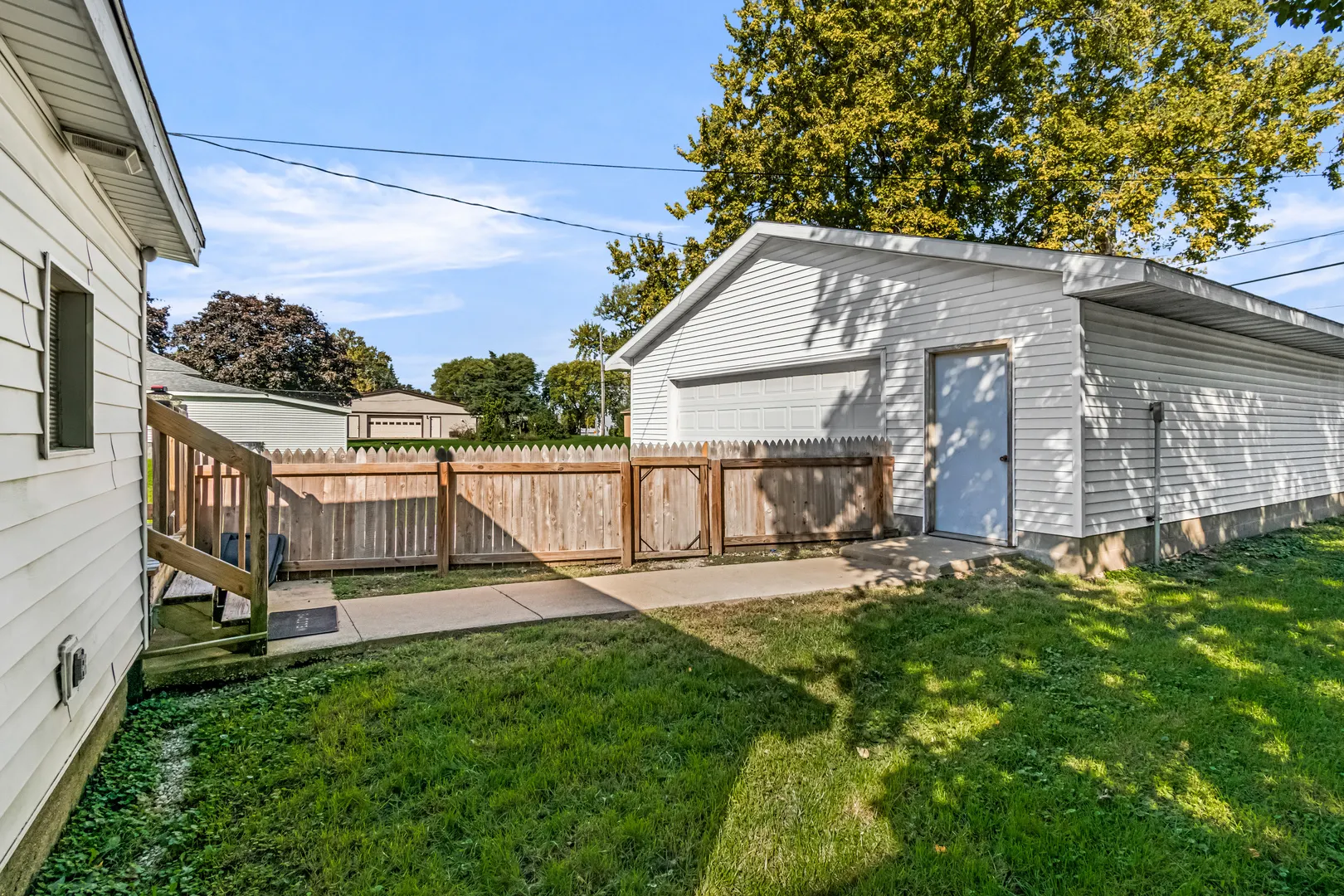 412 E Elm Street IL