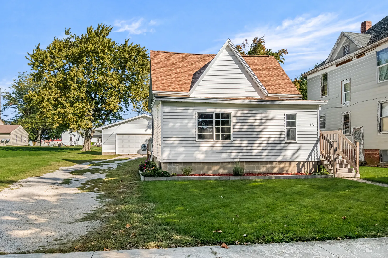 412 E Elm Street IL