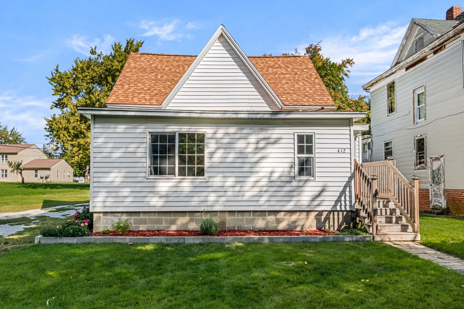 412 E Elm Street IL