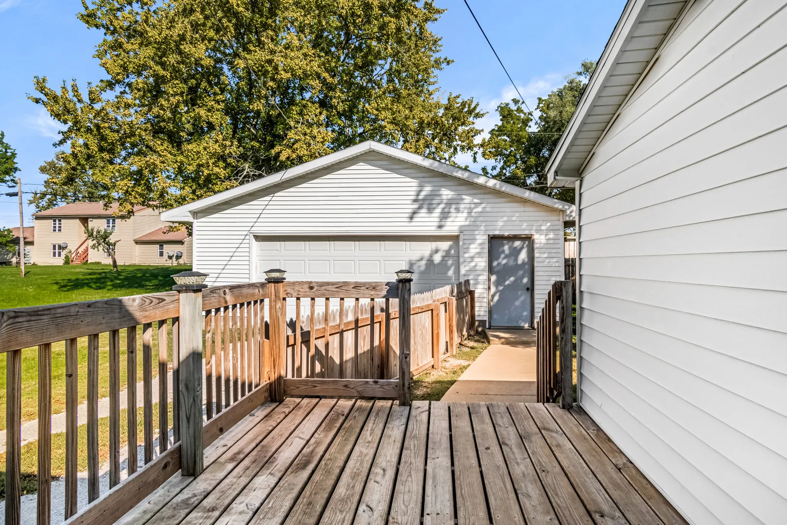 412 E Elm Street IL