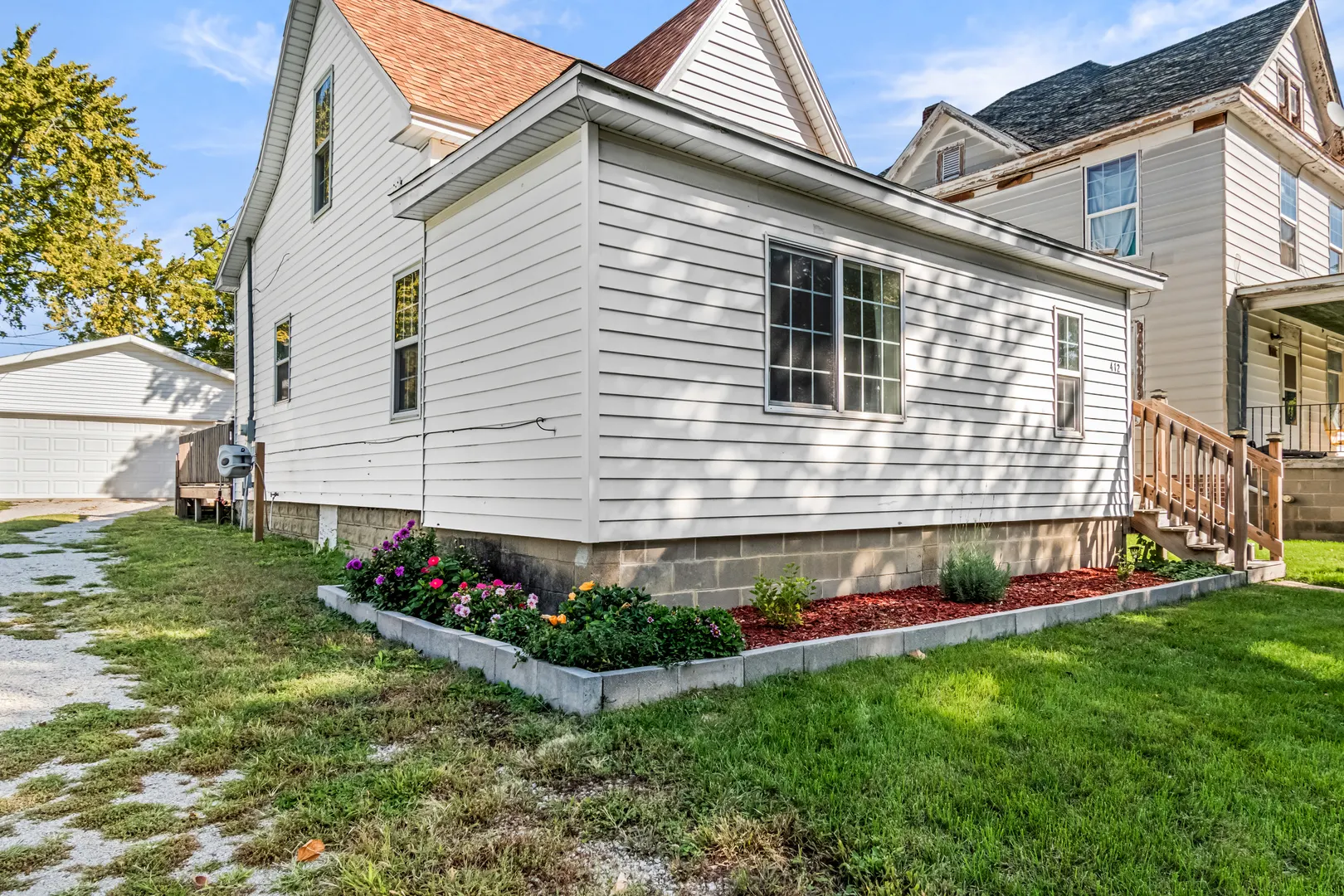412 E Elm Street IL