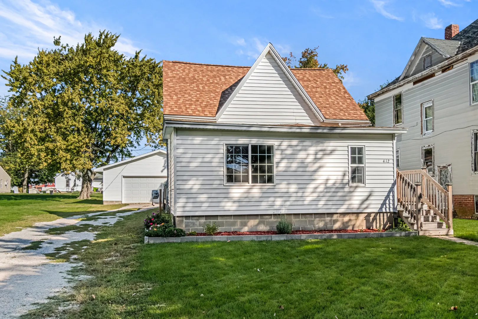 412 E Elm Street IL