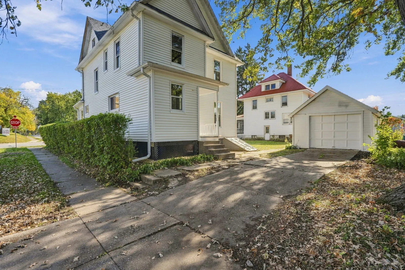 2528 Farnam Street IA