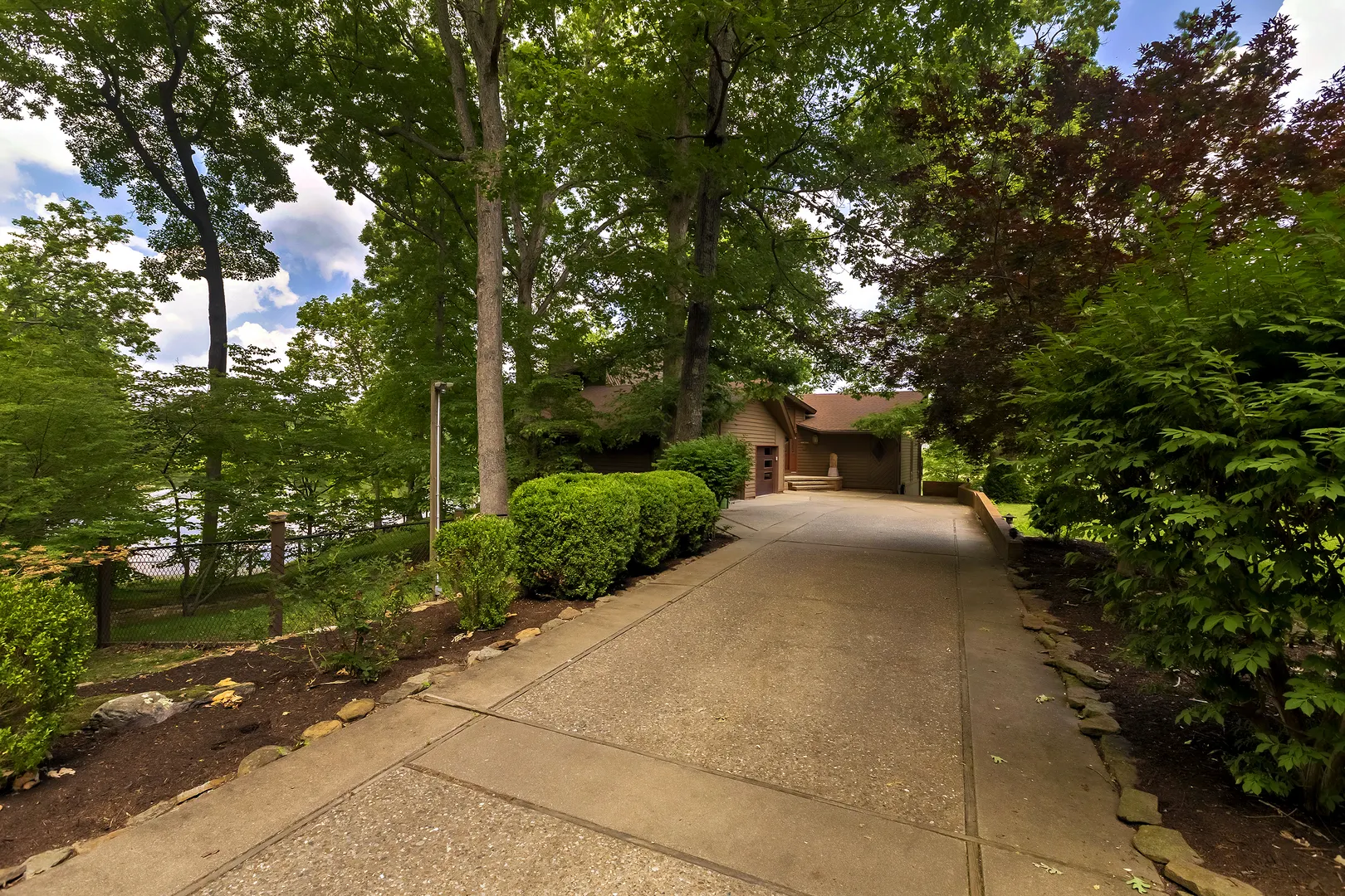 396 Lake Indian Hills Circle IL