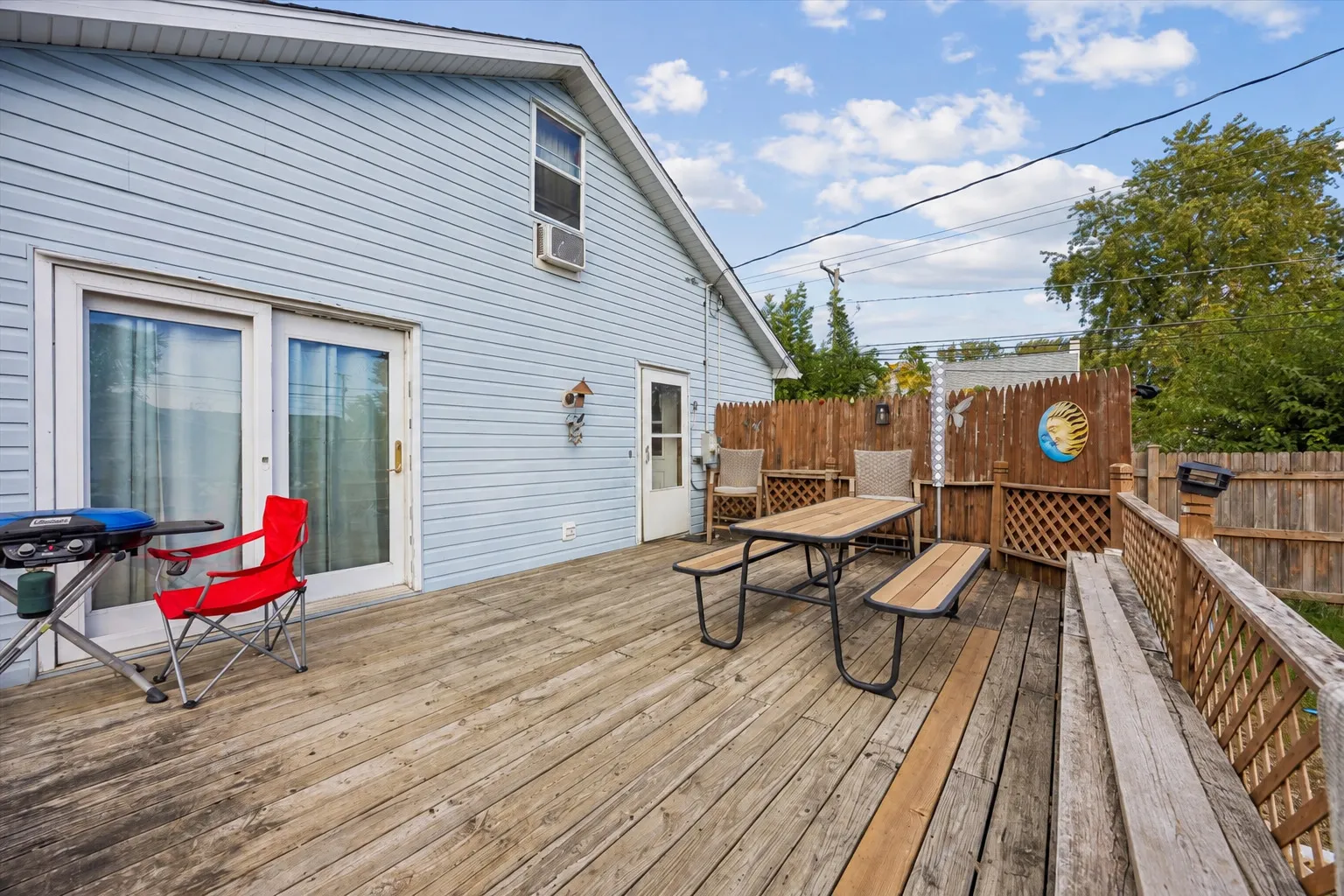 142 N Douglas Avenue IL