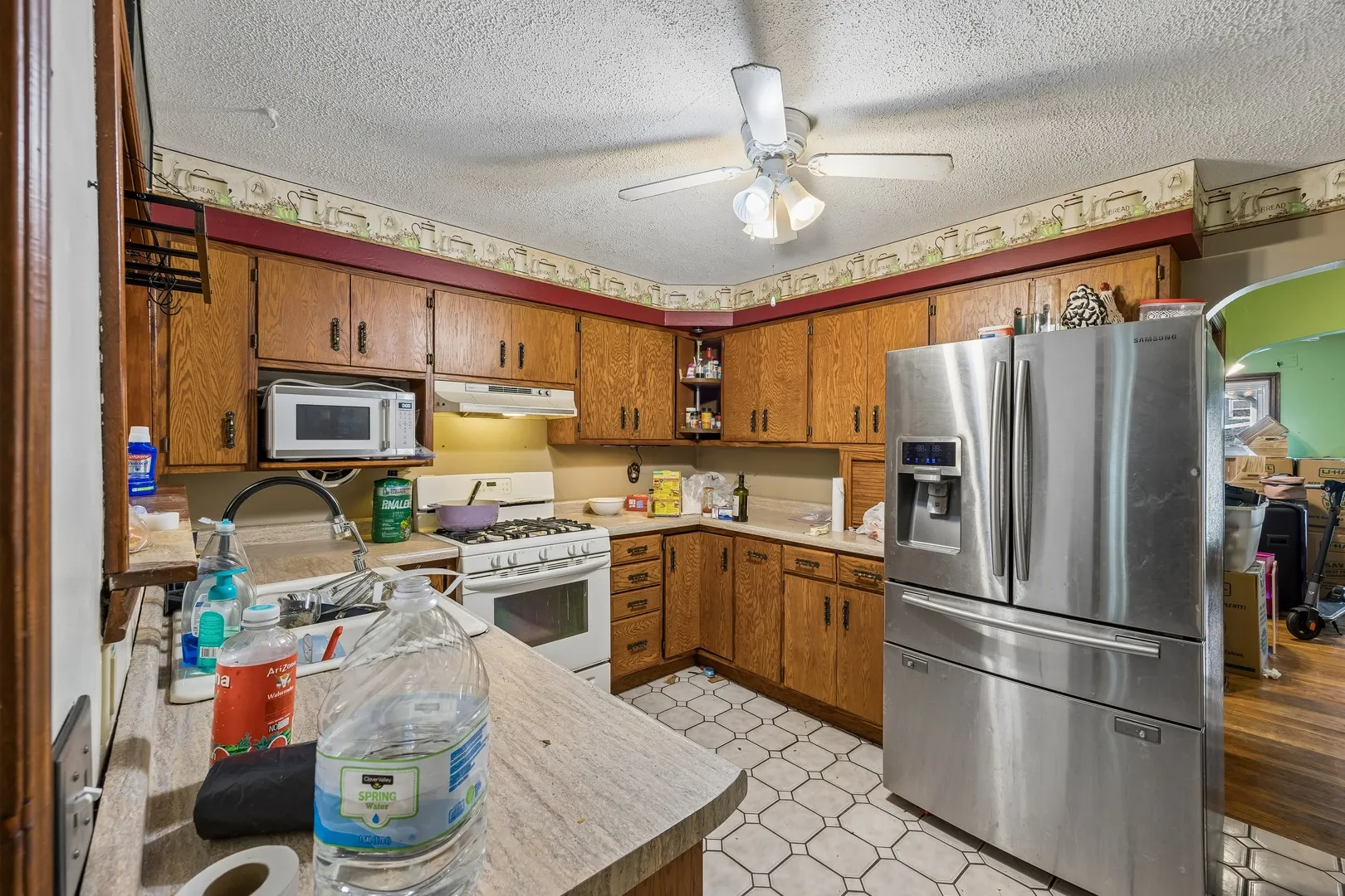 142 N Douglas Avenue IL