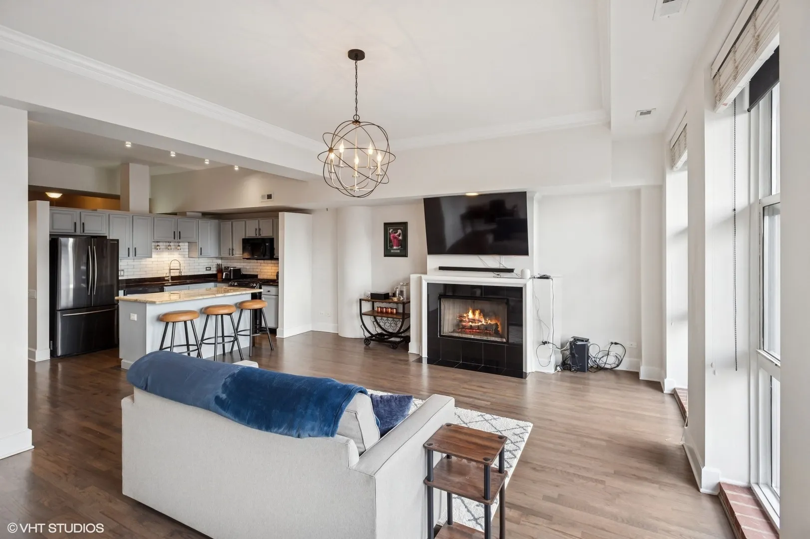 165 N Canal Street IL #1007