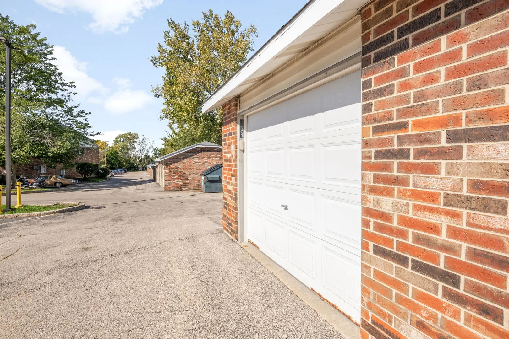 4316 W Shamrock Lane IL #1C