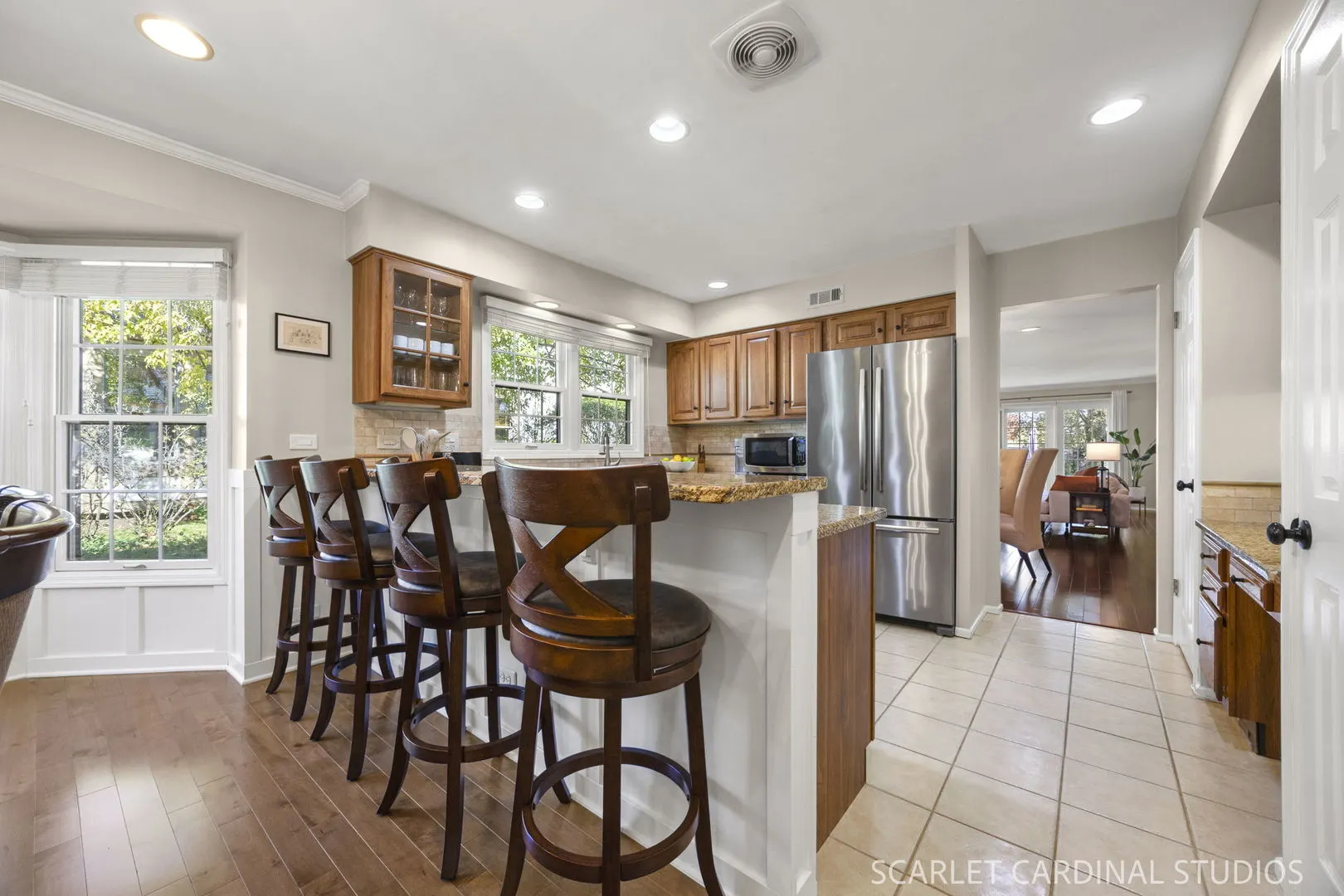 913 Wheaton Oaks Drive IL
