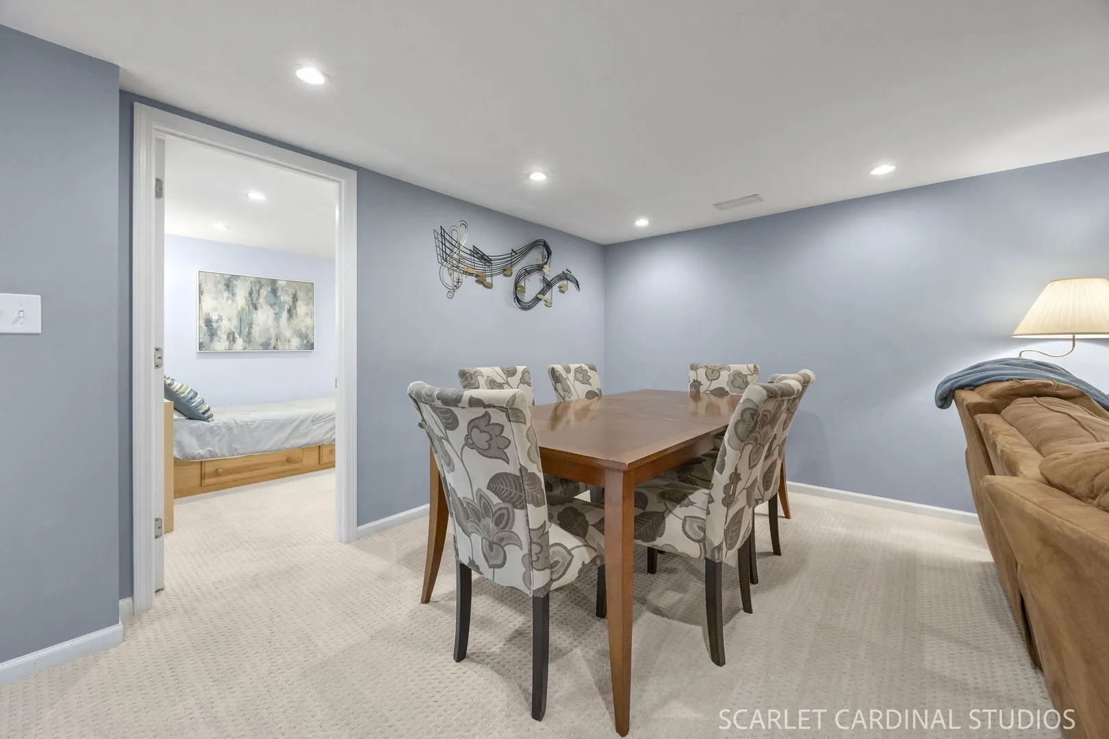 913 Wheaton Oaks Drive IL