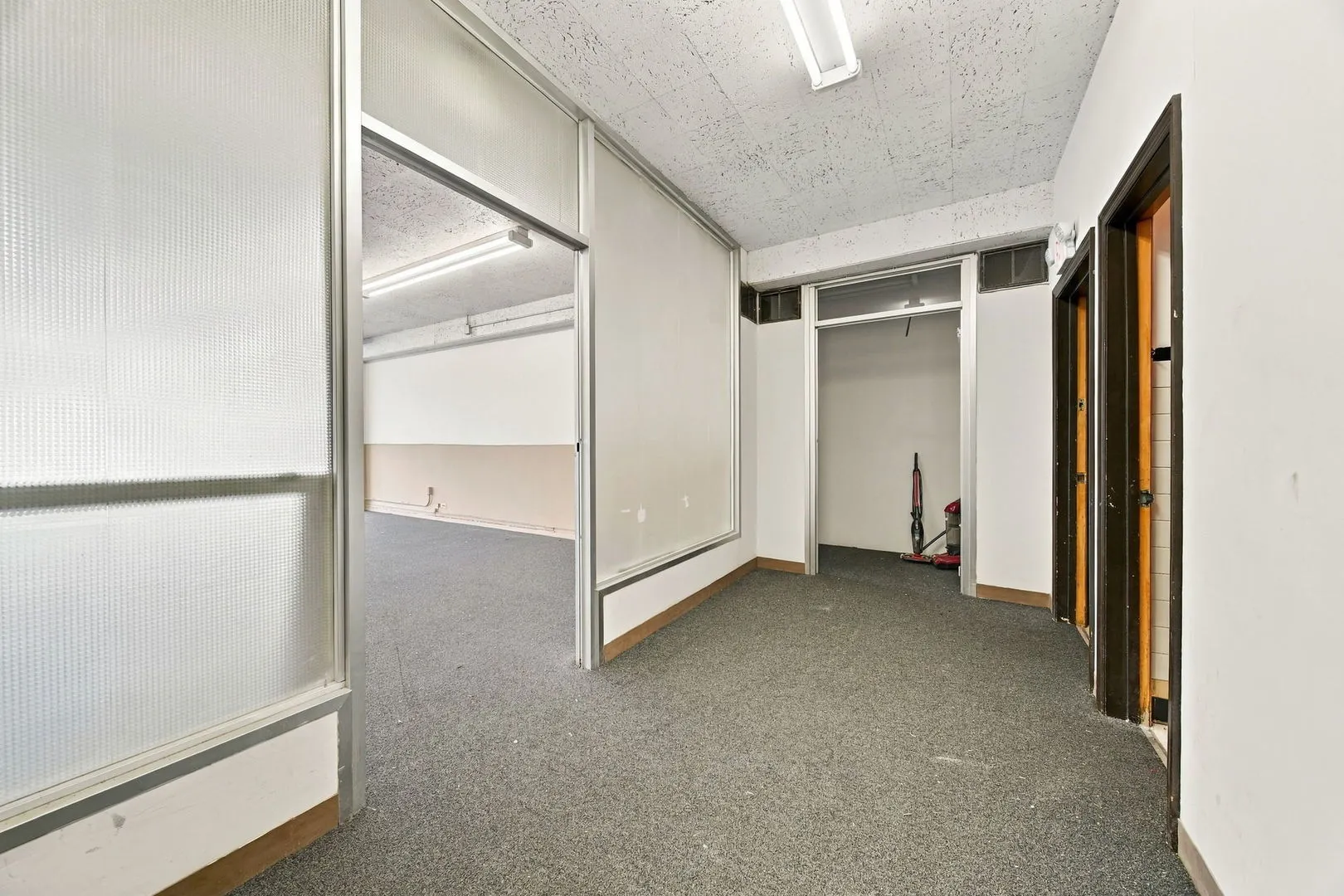 13005 Western Avenue IL